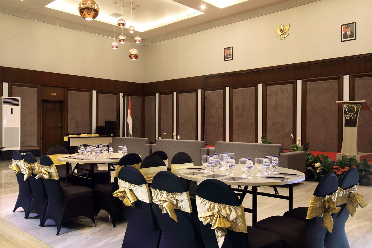 เฮลิออส โฮเต็ล แอนด์ คอนเวนชั่น Hotel Watampone ภายนอก รูปภาพ